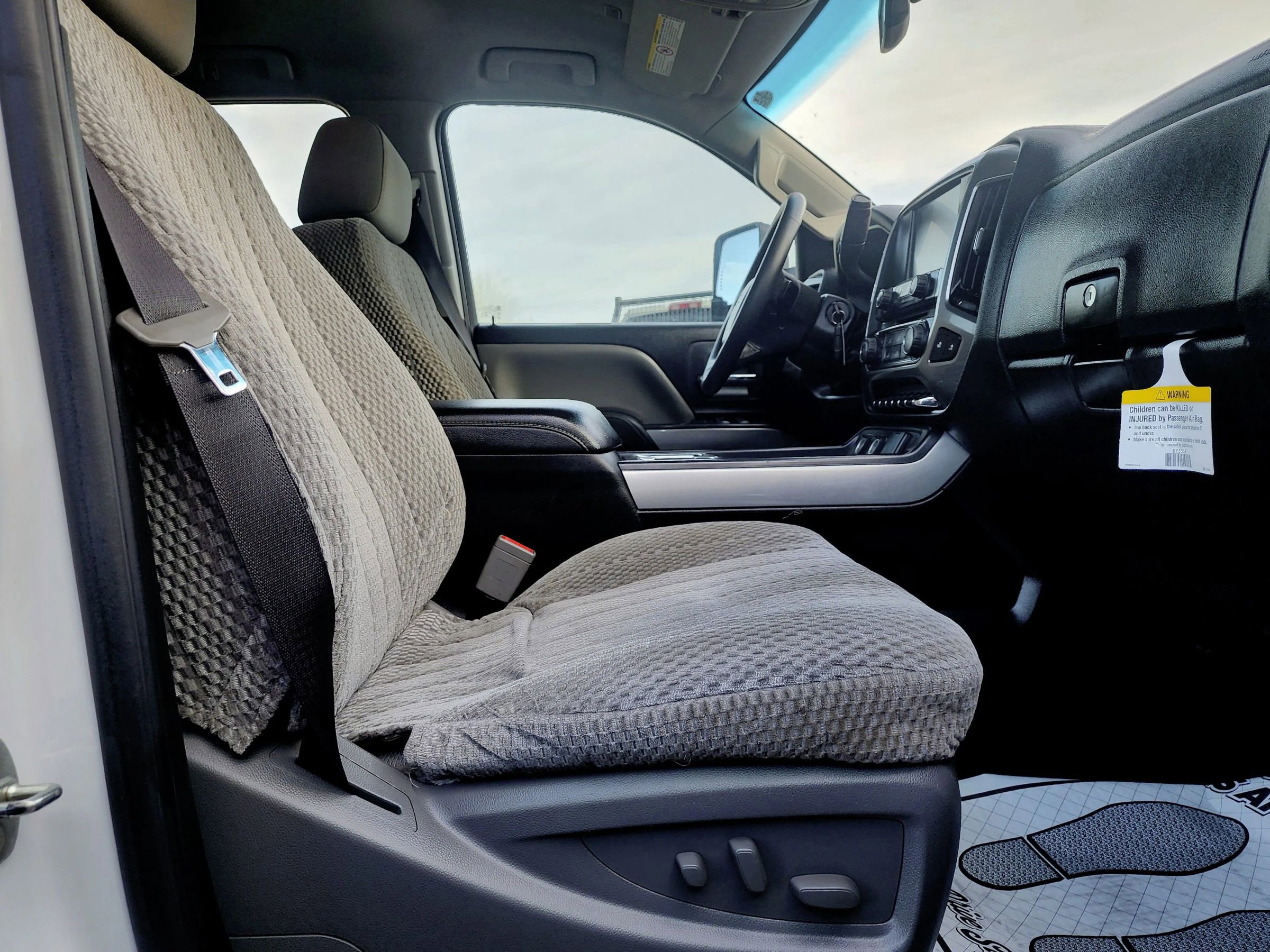 Used 2017 Chevrolet Silverado 3500 LT image 37