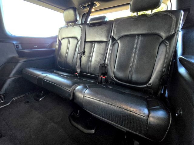 Certified 2024 Jeep Wagoneer Series II image 29