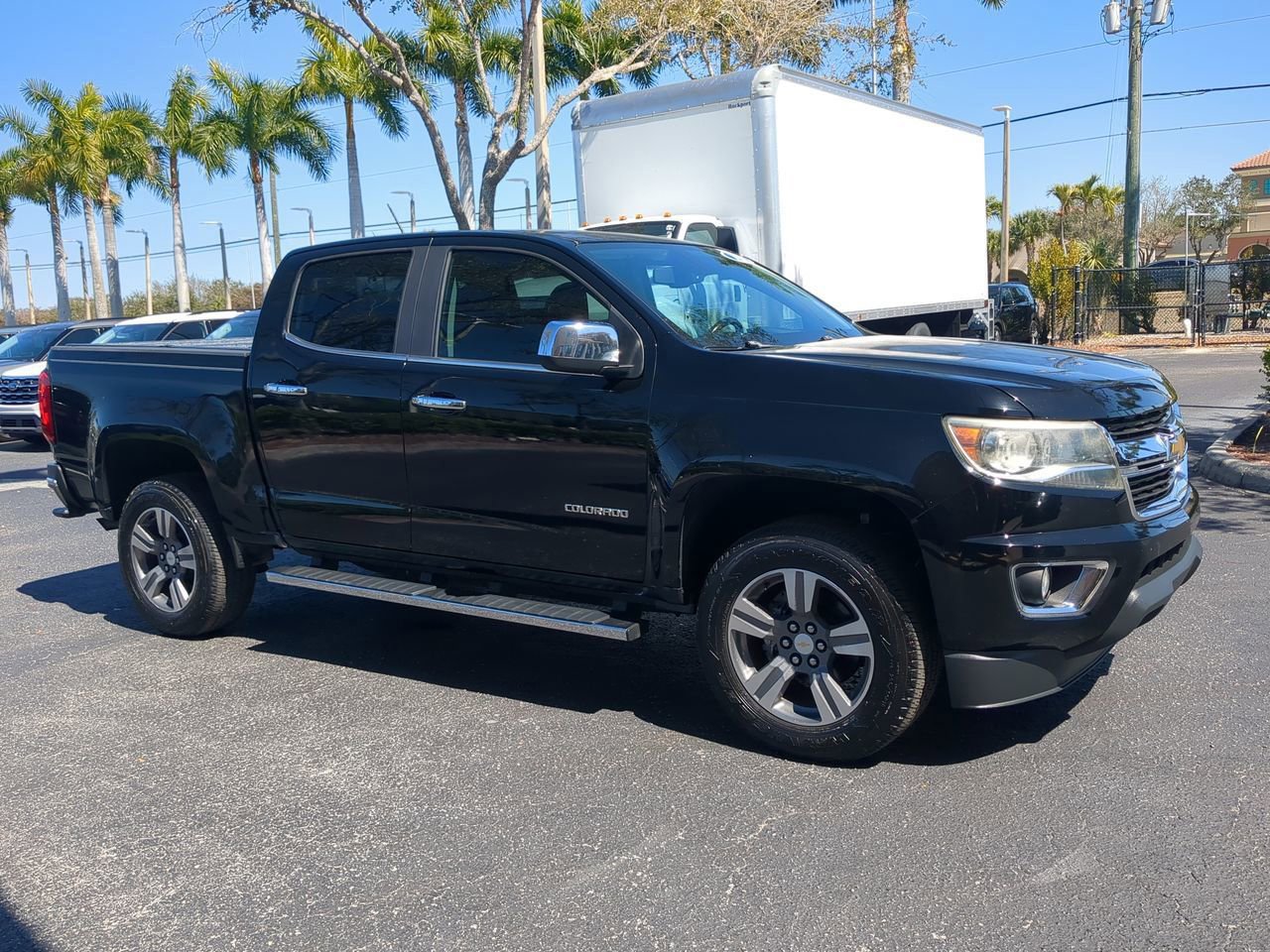 Used 2015 Chevrolet Colorado LT w/ Luxury Package image 2