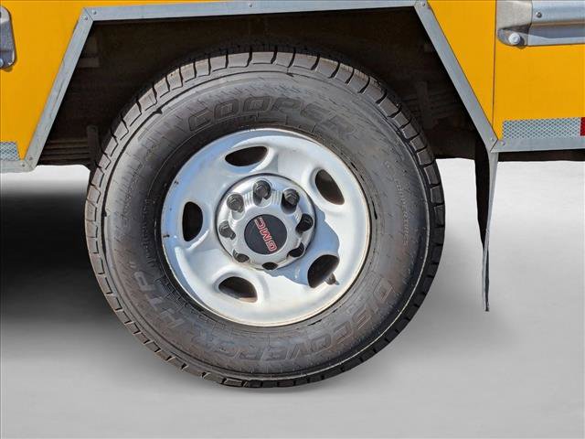 Used 2019 GMC Savana 3500 w/ Driver Convenience Package image 16