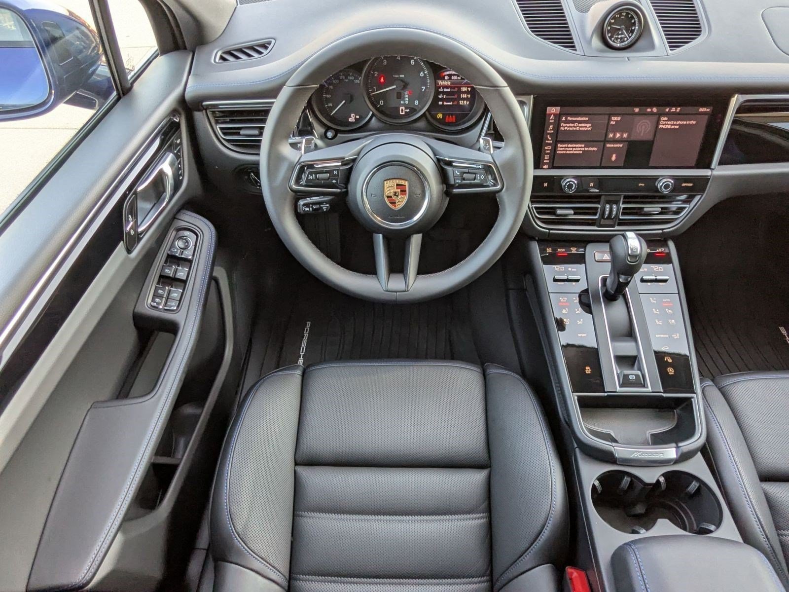 Certified 2026 Porsche Macan AWD/4WD image 15