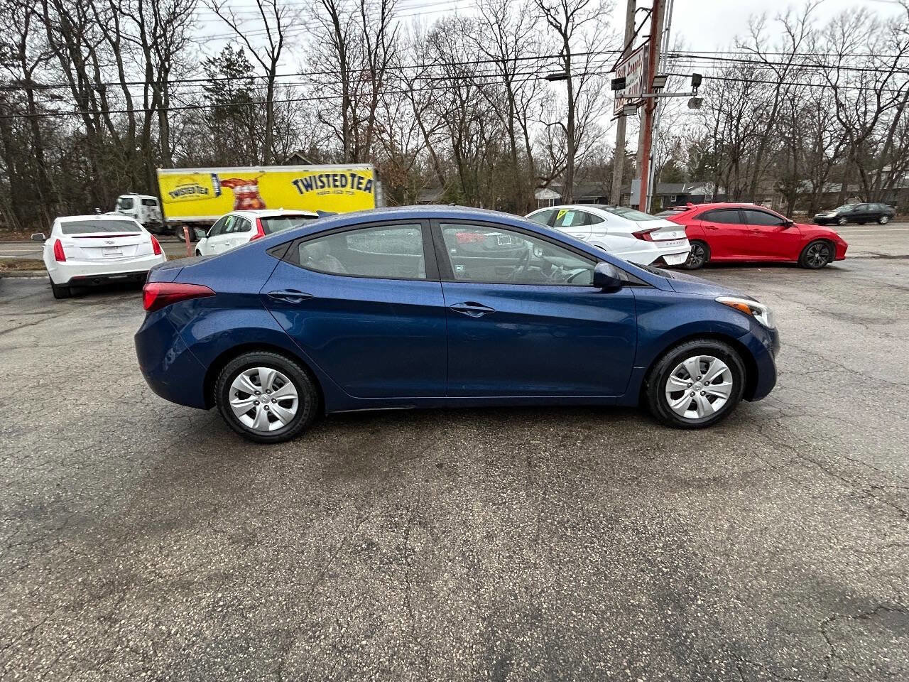 Used 2016 Hyundai Elantra SE image 13