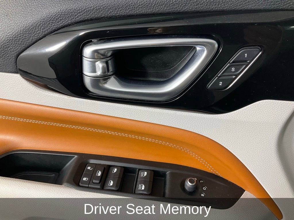 Certified 2022 Jeep Compass Limited w/ Elite Group image 18