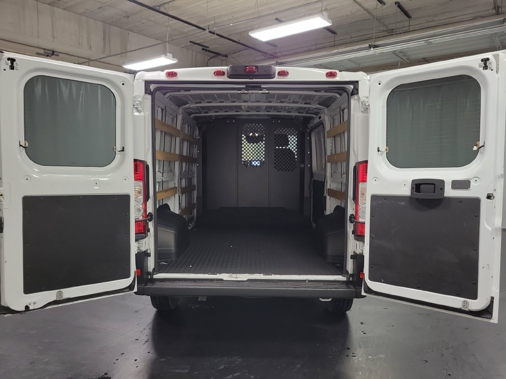 Used 2025 RAM ProMaster 2500 w/ U-Haul Equipment Group FWD image 34