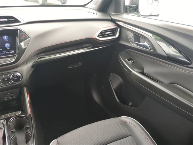 Used 2021 Chevrolet TrailBlazer RS w/ Technology Package image 17