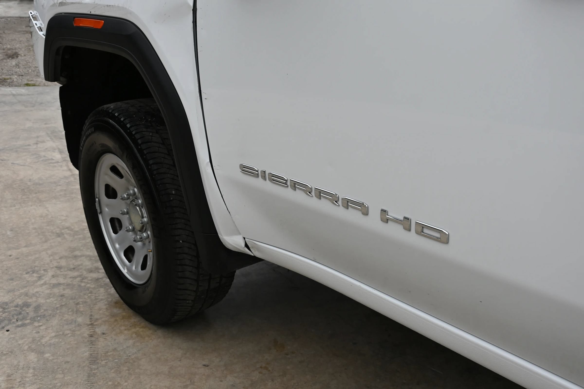 Used 2025 GMC Sierra 2500 Pro w/ Convenience Package AWD/4WD image 9