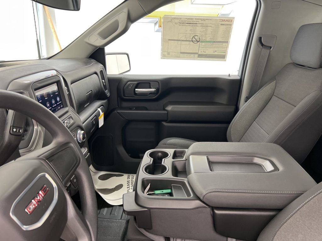 New 2025 GMC Sierra 2500 Pro w/ Convenience Package image 18
