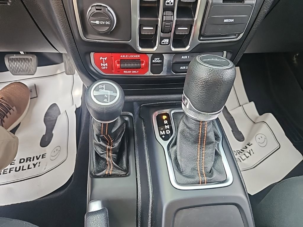 Used 2021 Jeep Gladiator Mojave w/ LED Lighting Group AWD/4WD image 15