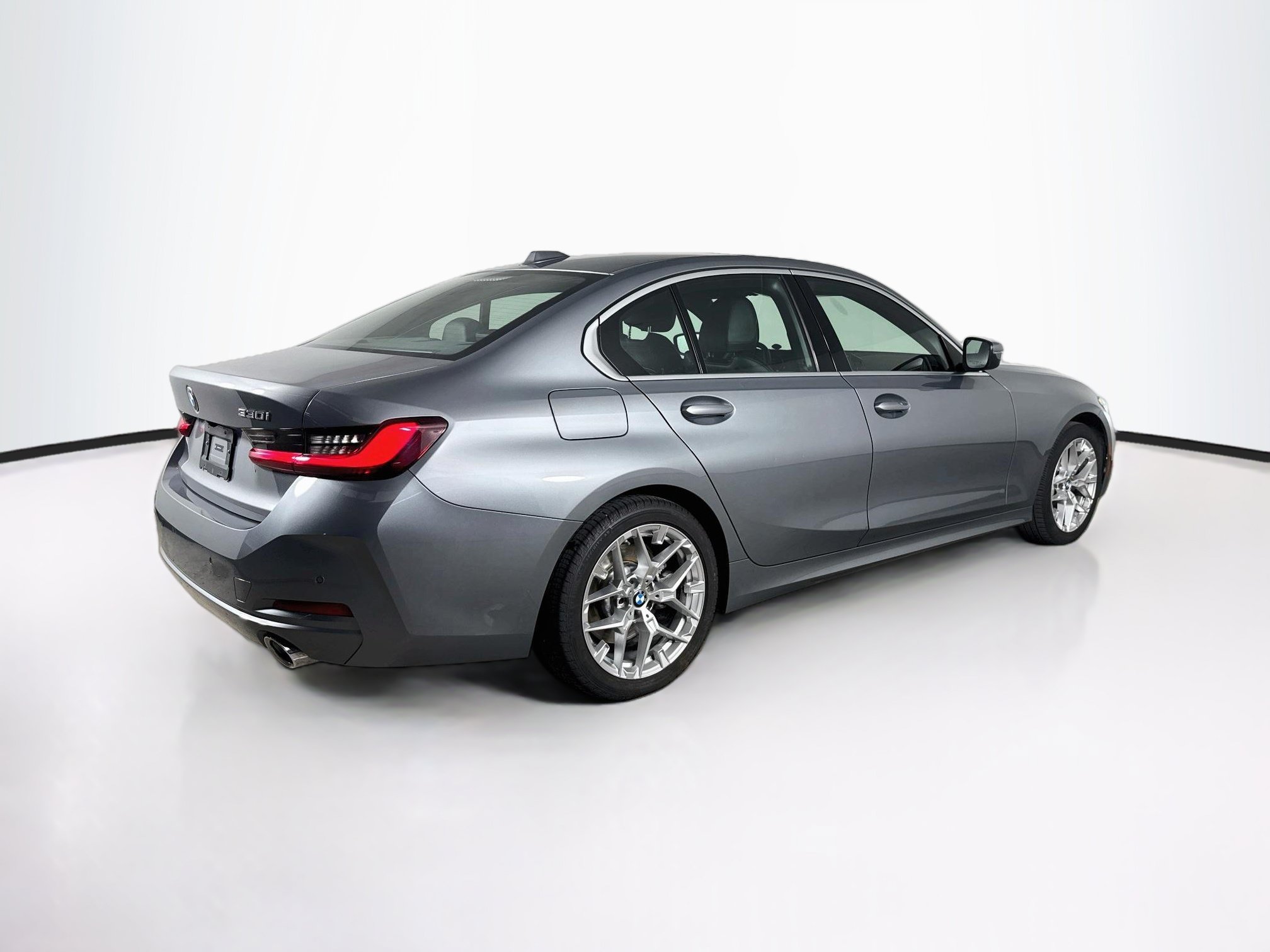 Used 2025 BMW 330i Sedan RWD image 34