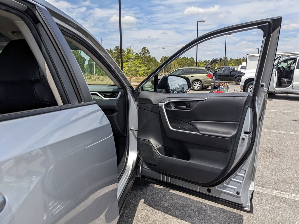 Used 2024 Toyota RAV4 LE AWD/4WD image 52