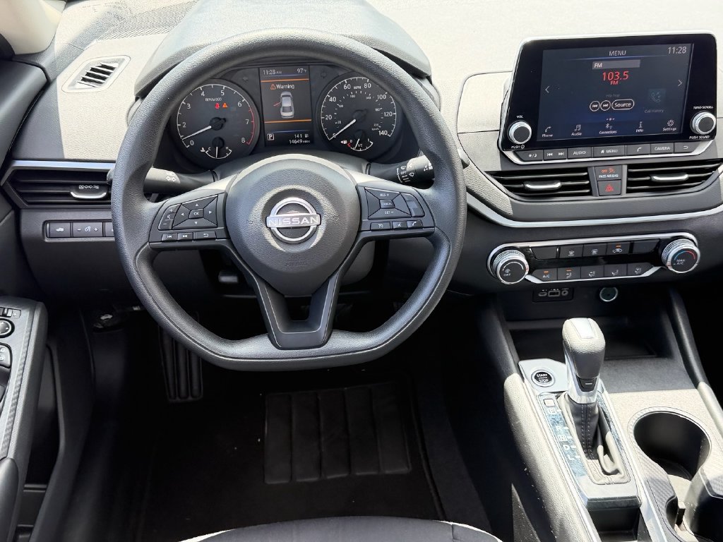 Used 2025 Nissan Altima 2.5 S FWD image 12