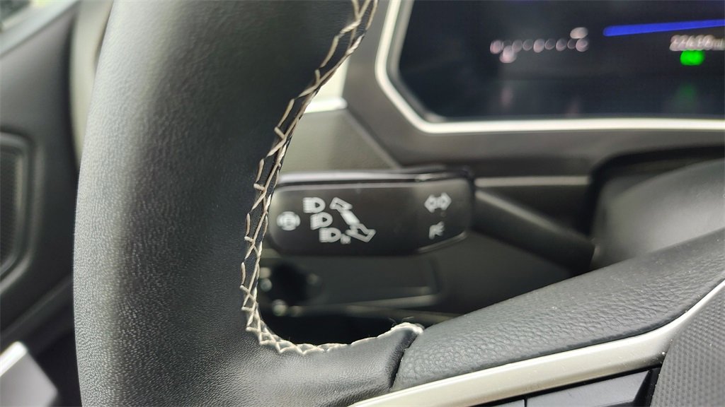 Used 2024 Volkswagen Tiguan S image 18