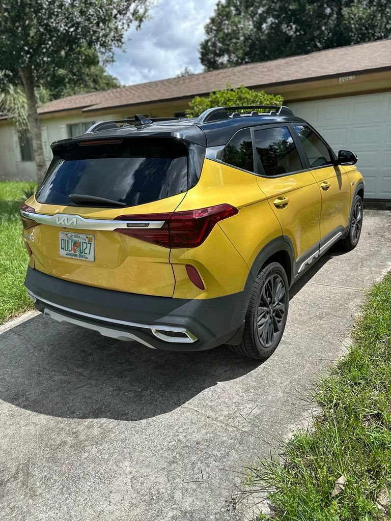 Certified 2022 Kia Seltos Nightfall Edition AWD/4WD image 5