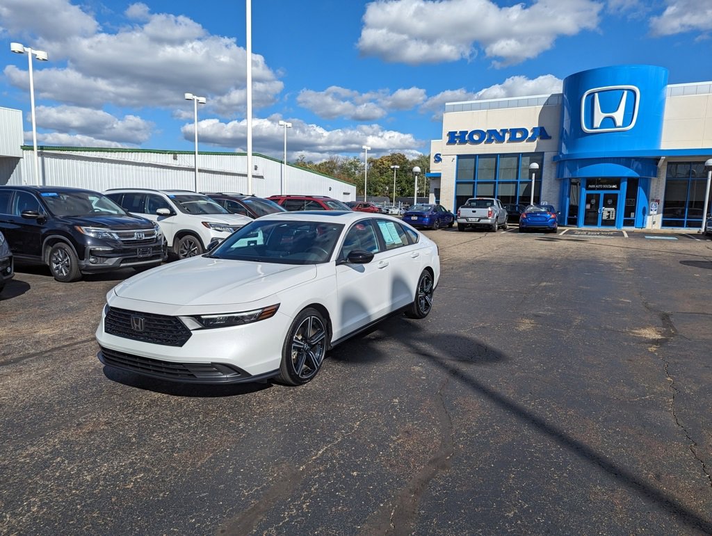 Certified 2025 Honda Accord Sport image 7