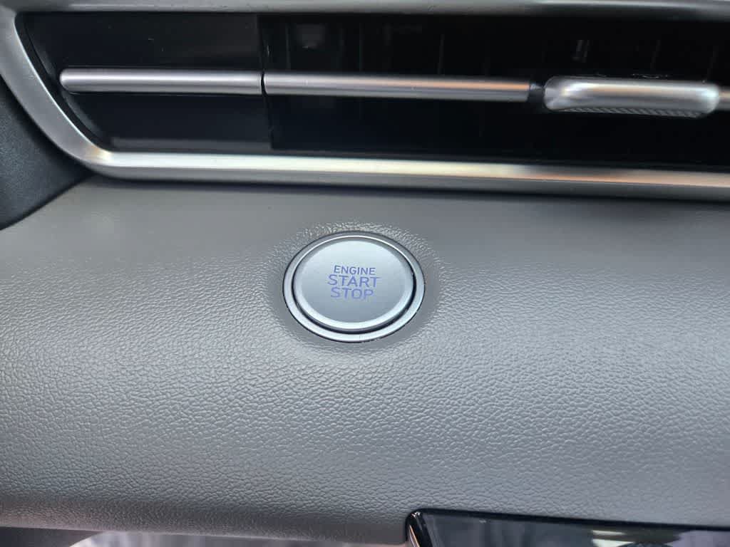 Used 2023 Hyundai Elantra SEL FWD image 16