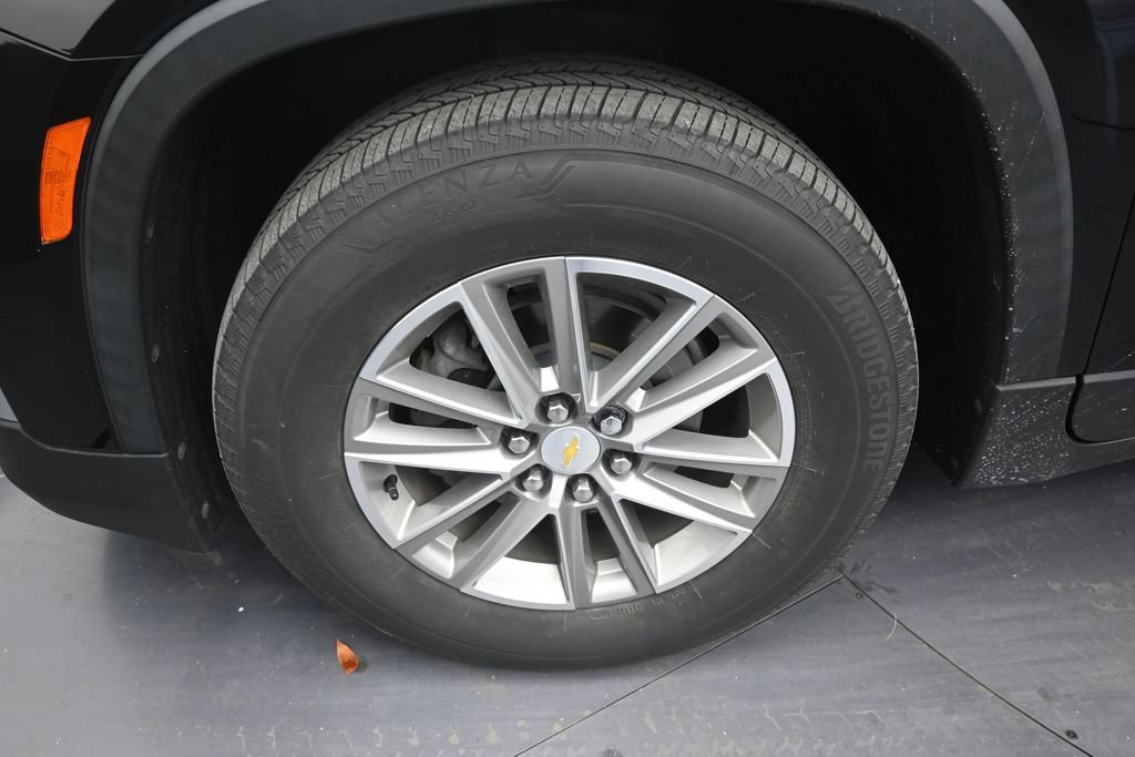 Used 2023 Chevrolet Traverse LT FWD image 10
