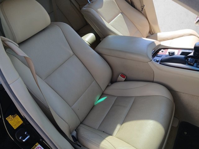 Used 2015 Lexus LS 460 w/ Comfort Package RWD image 21
