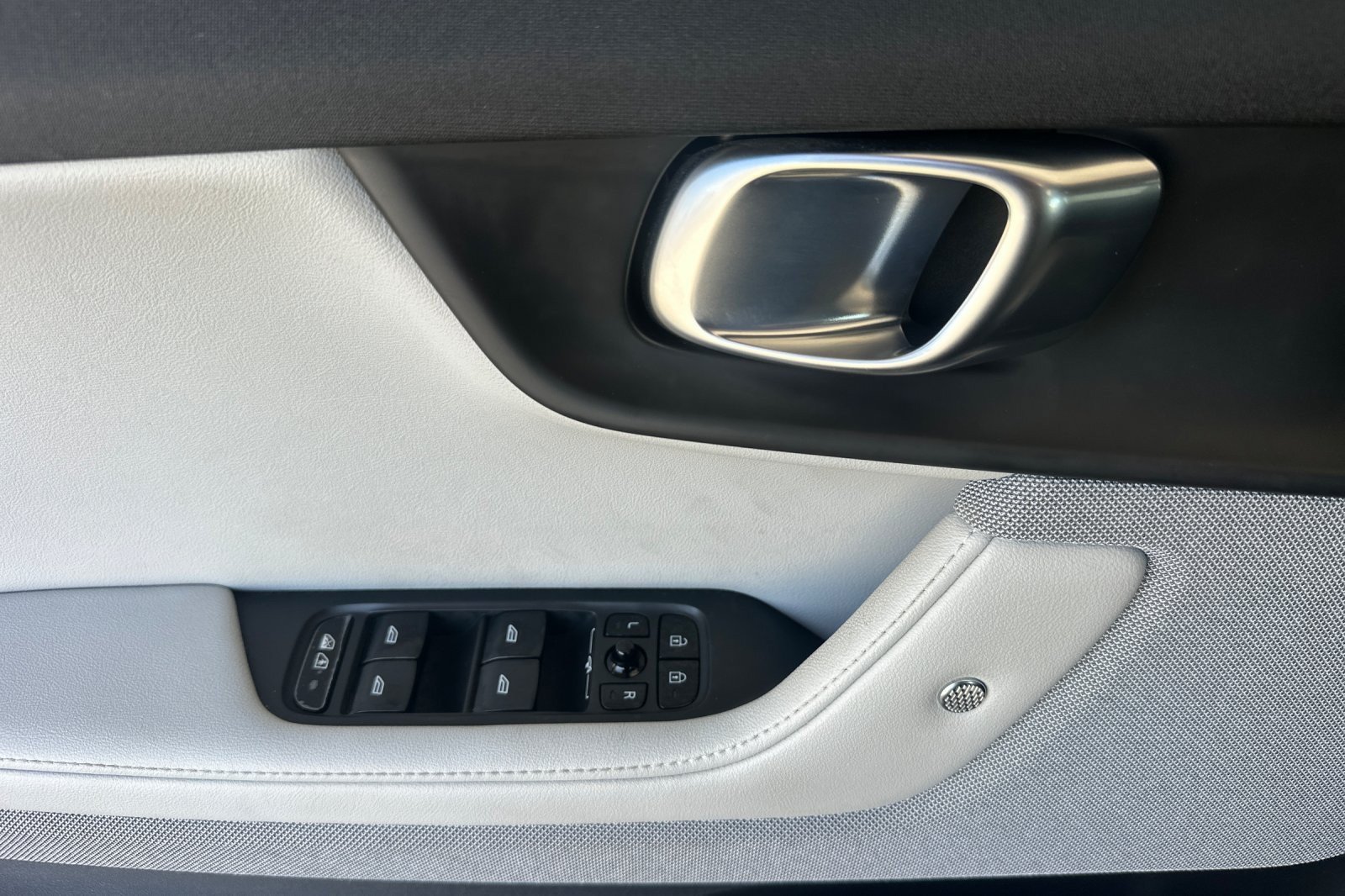 Used 2023 Polestar Polestar 2 w/ Pilot Pack AWD/4WD image 11