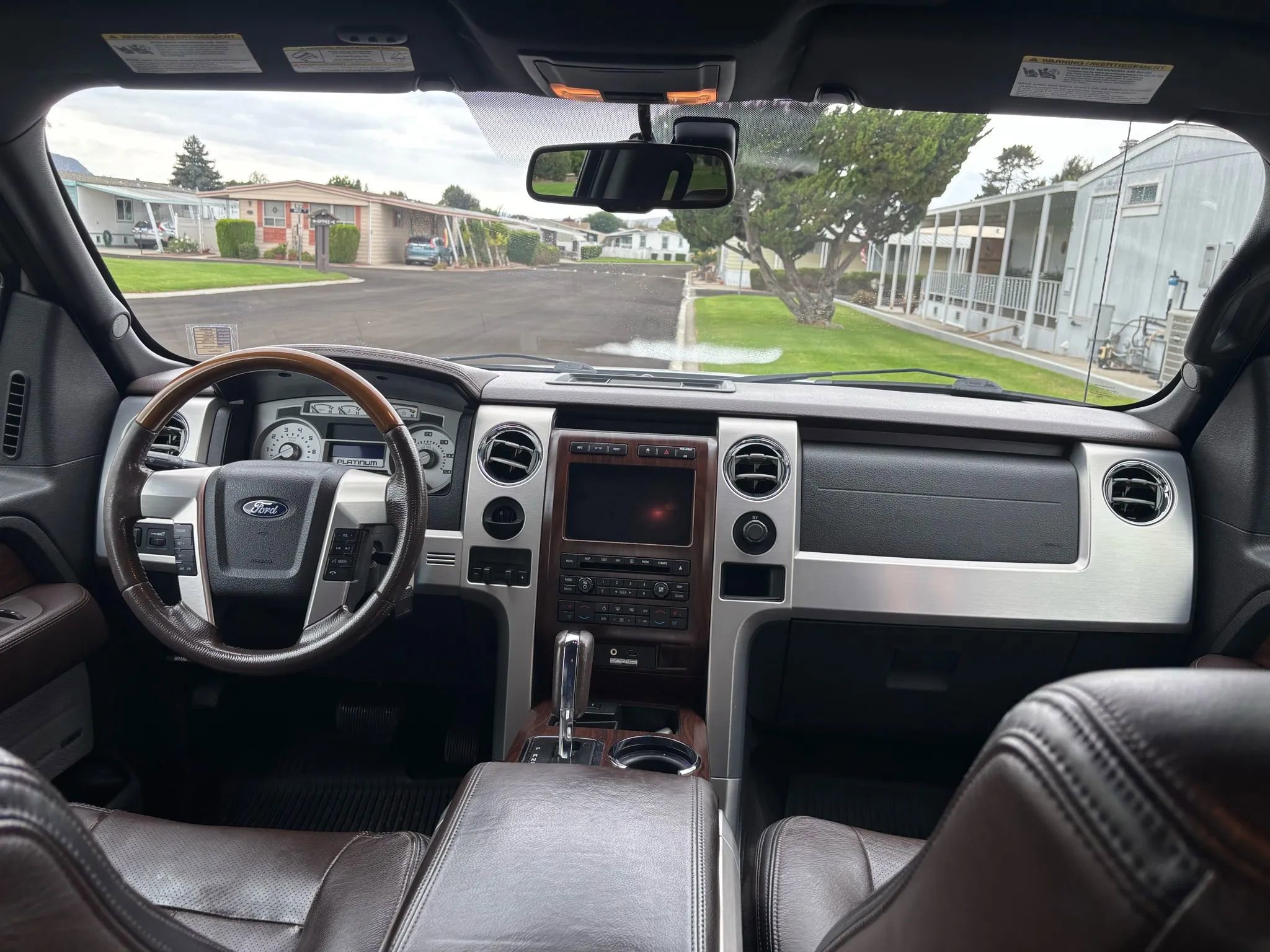Used 2010 Ford F150 Platinum image 3
