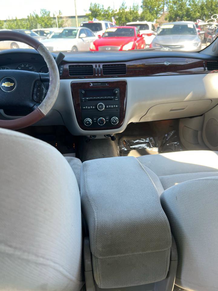 Used 2011 Chevrolet Impala LS image 8