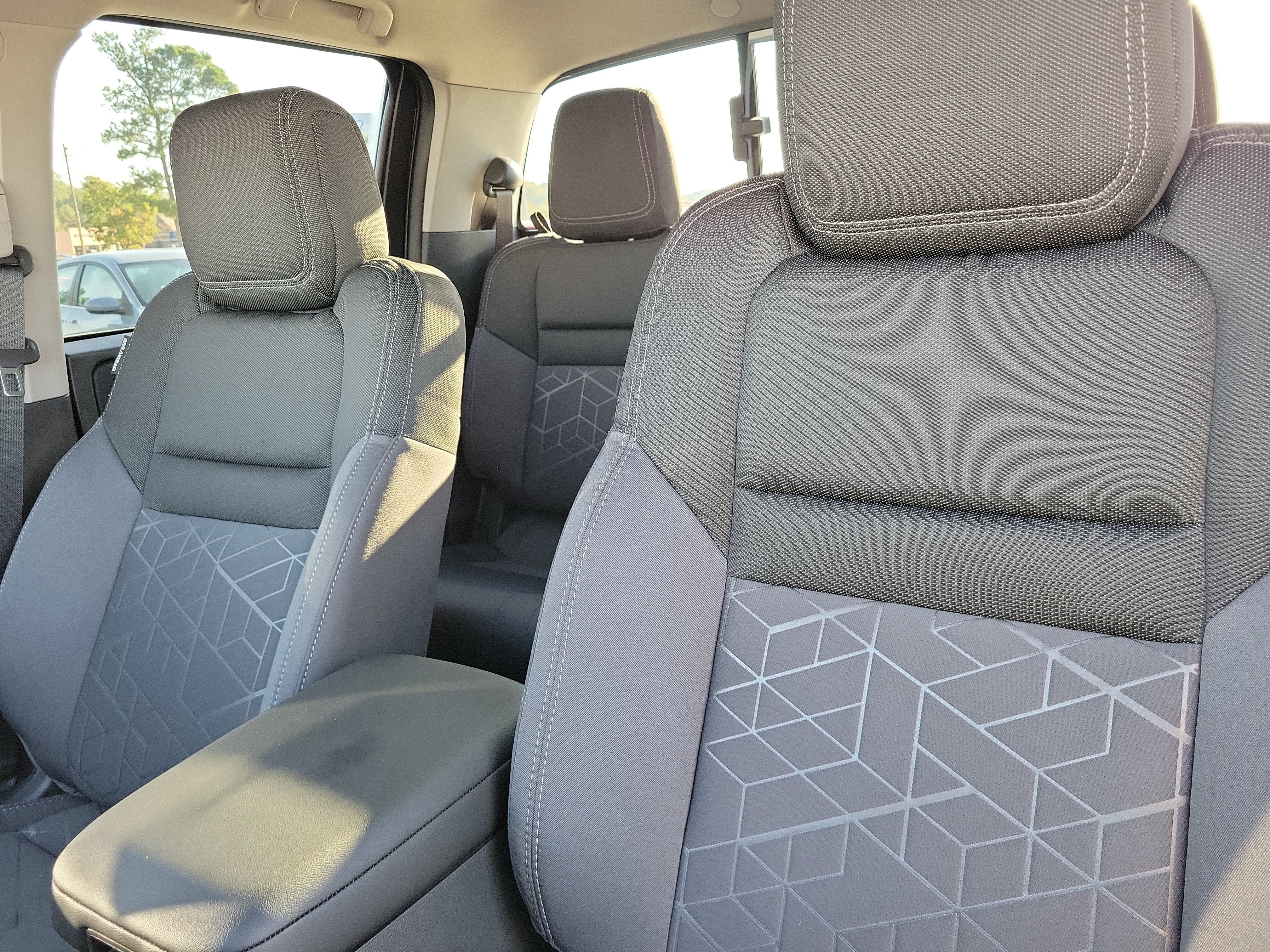 New 2026 Nissan Frontier SV w/ All-Weather Content Package AWD/4WD image 14