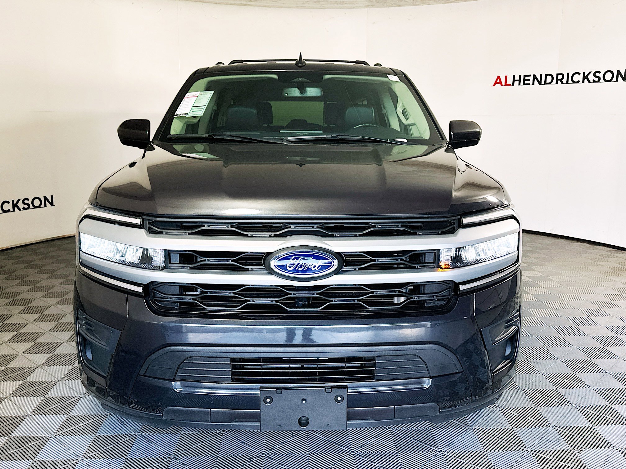 Used 2024 Ford Expedition Max XLT image 8