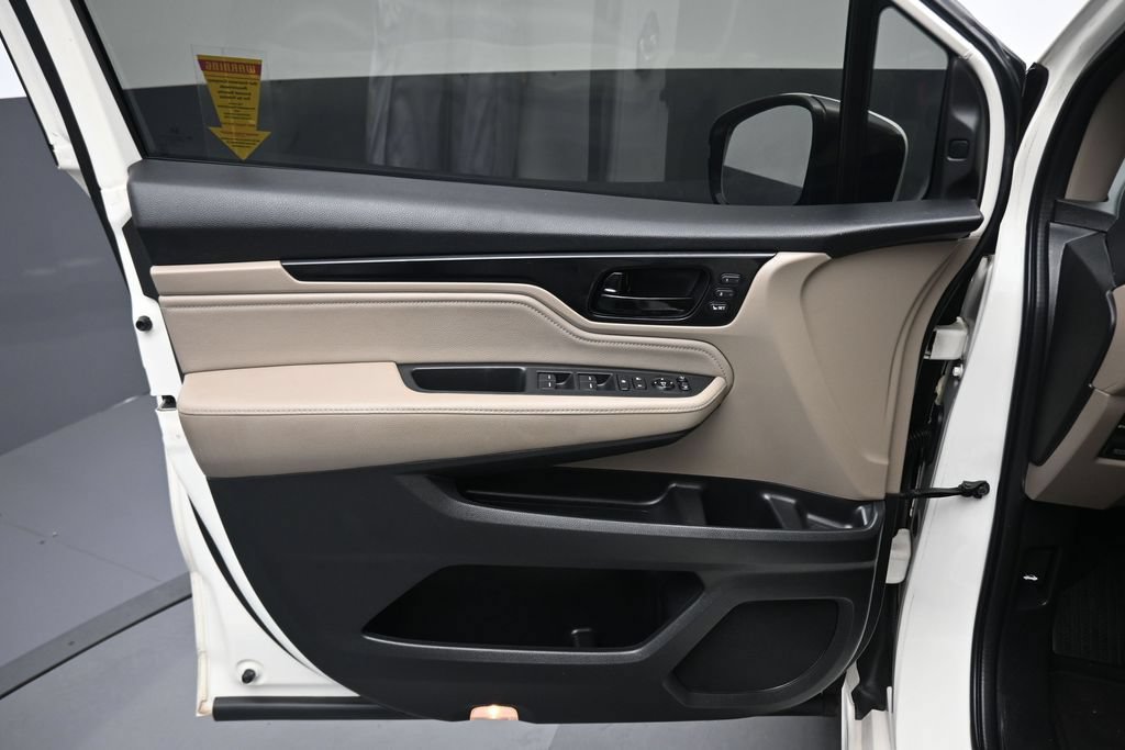 Used 2018 Honda Odyssey Elite image 9