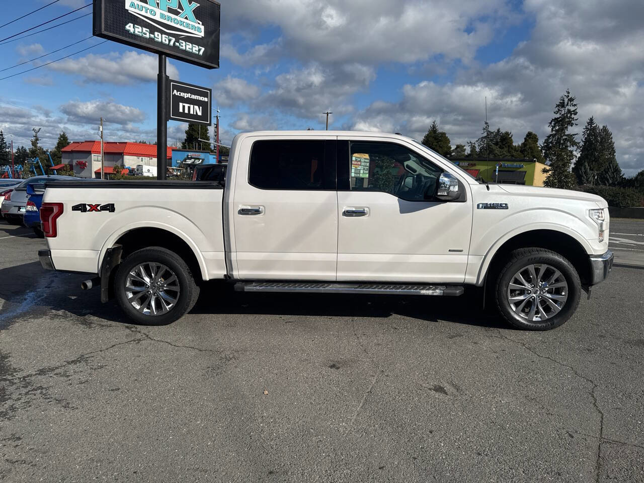 Used 2017 Ford F150 Lariat w/ Equipment Group 502A Luxury image 7