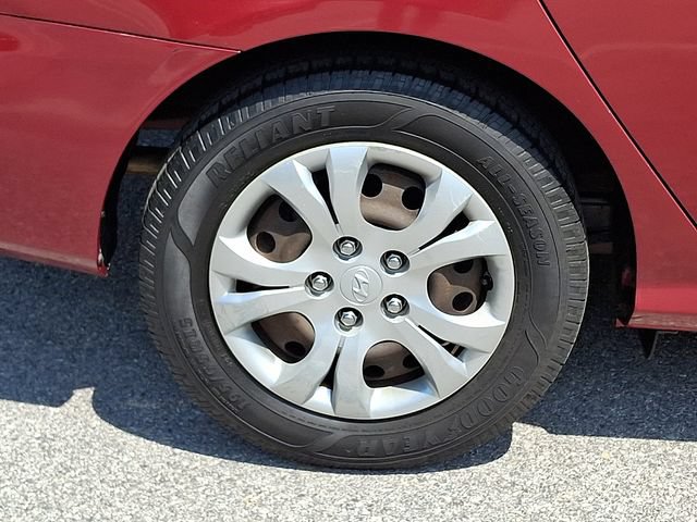 Used 2010 Hyundai Elantra GLS FWD image 10