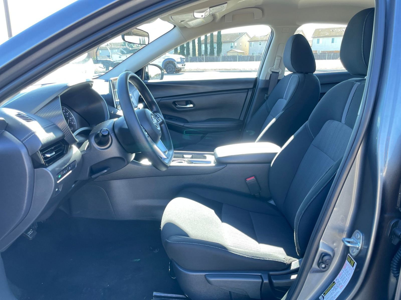 Used 2025 Nissan Sentra SV image 25