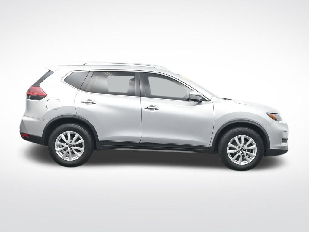 Used 2019 Nissan Rogue SV image 4