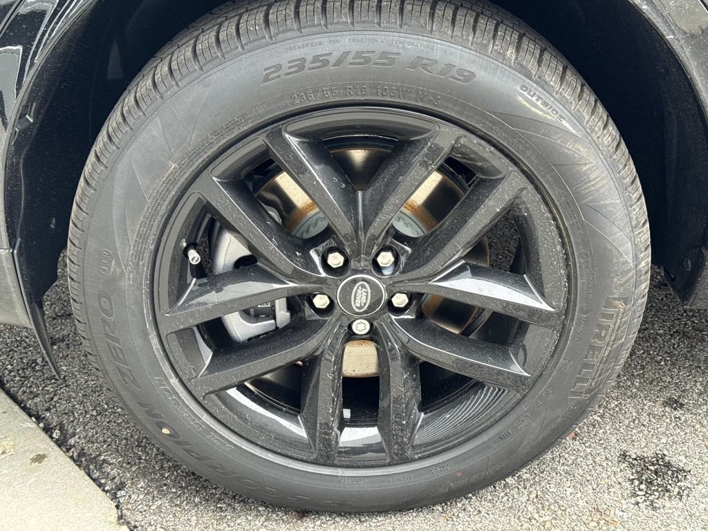 New 2026 Land Rover Discovery Sport Landmark AWD/4WD image 11