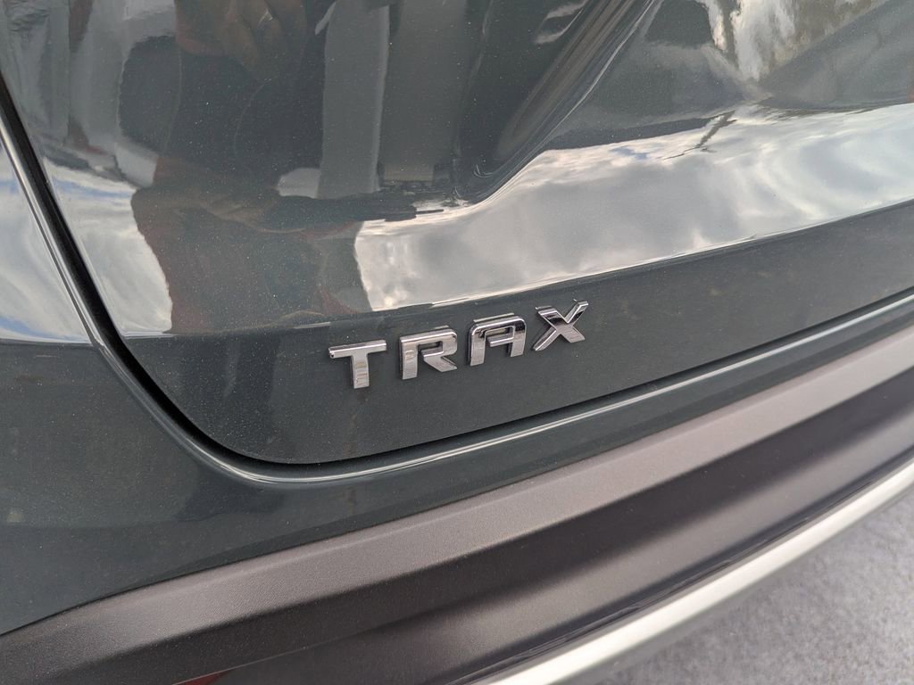 Used 2025 Chevrolet Trax LT image 7