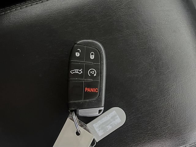 Used 2020 Chrysler 300 Limited RWD image 33