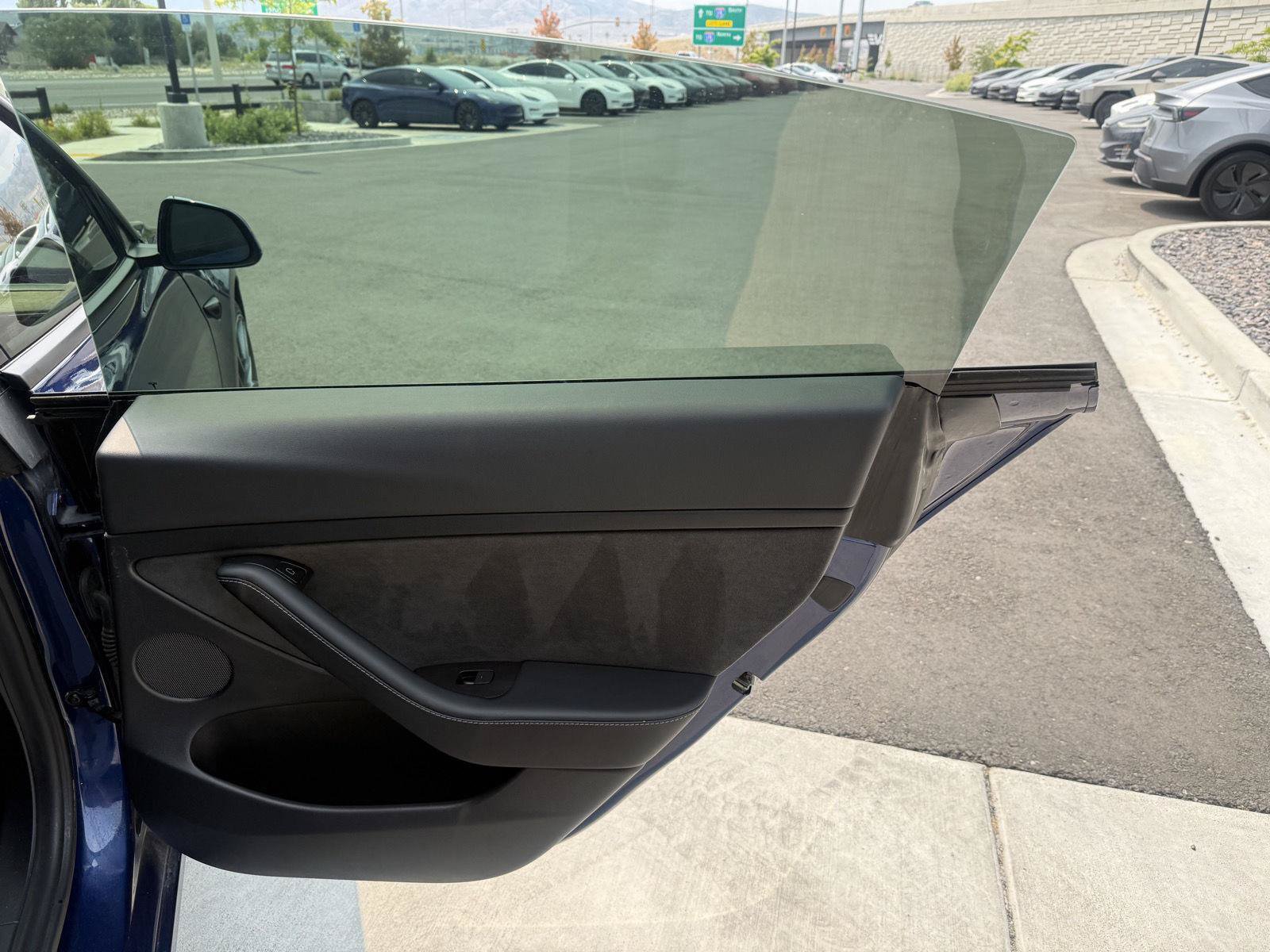 Used 2021 Tesla Model 3 Performance AWD/4WD image 28