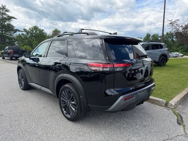 New 2026 Nissan Pathfinder SL w/ SL Premium Package AWD/4WD image 7