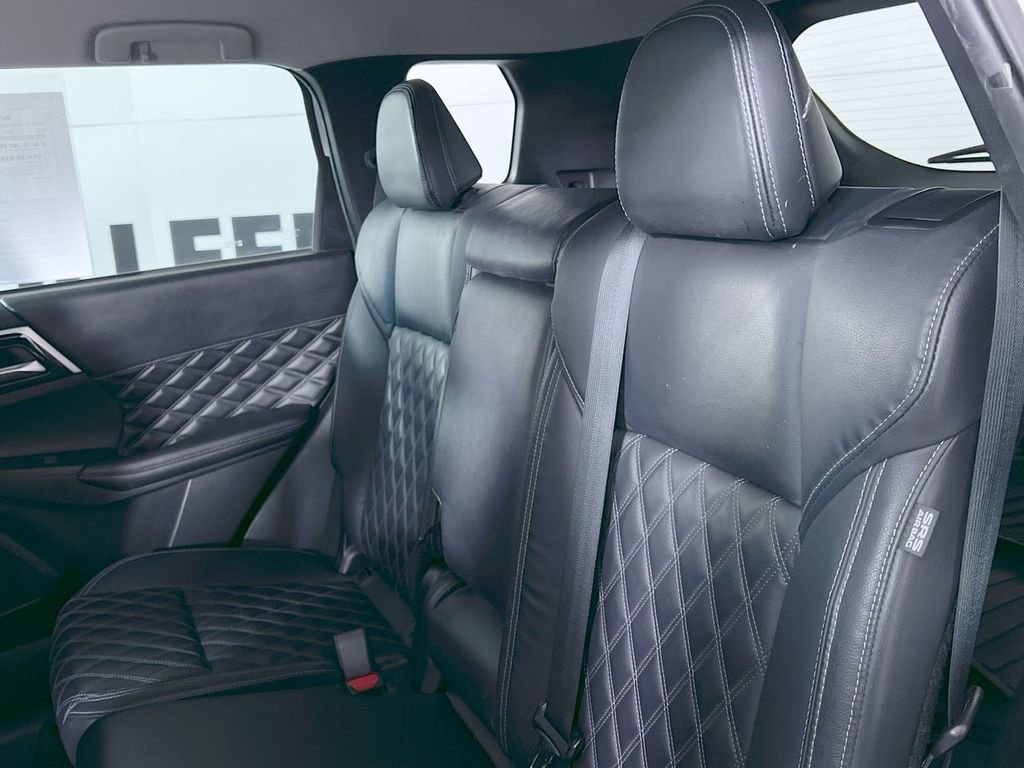 Used 2022 Mitsubishi Outlander SEL image 24