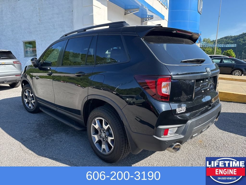 Used 2023 Honda Passport TrailSport image 11