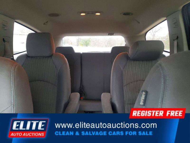 Used 2015 Chevrolet Traverse LT image 19
