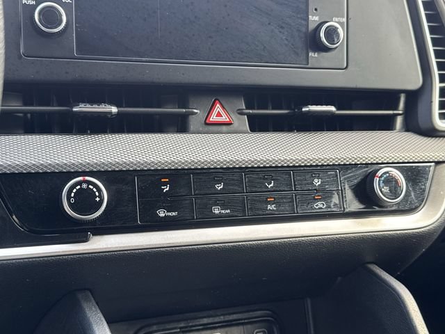 Used 2024 Kia Sportage LX FWD image 28