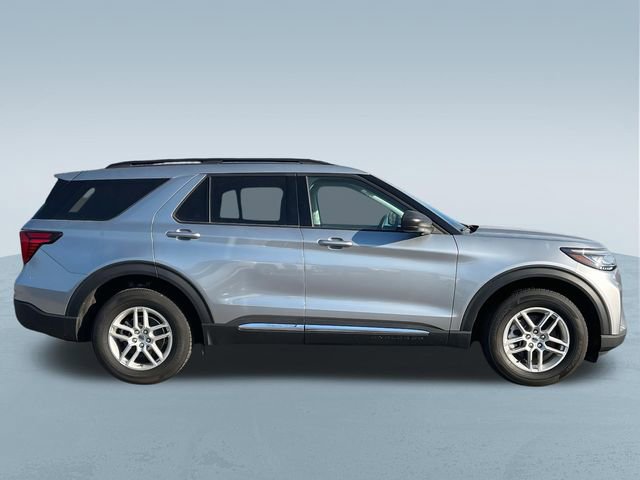 Used 2025 Ford Explorer Active image 4