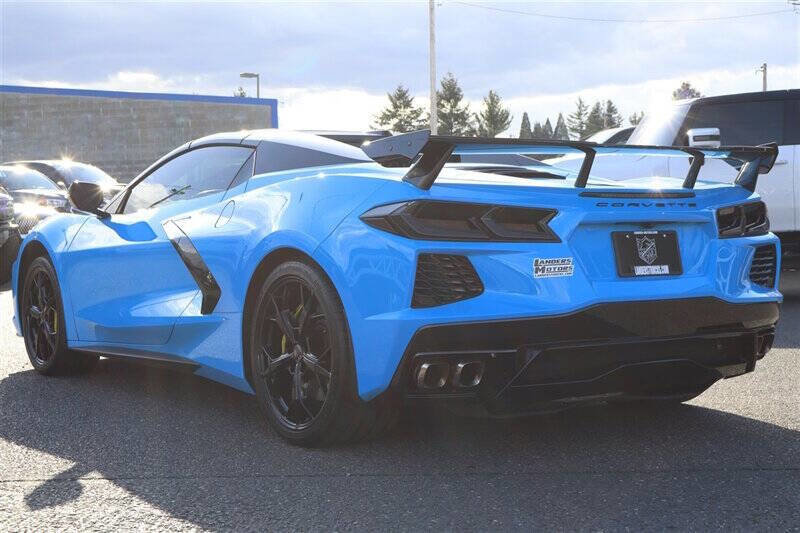 Used 2022 Chevrolet Corvette Stingray Premium Conv w/ Z51 Performance Package RWD image 3