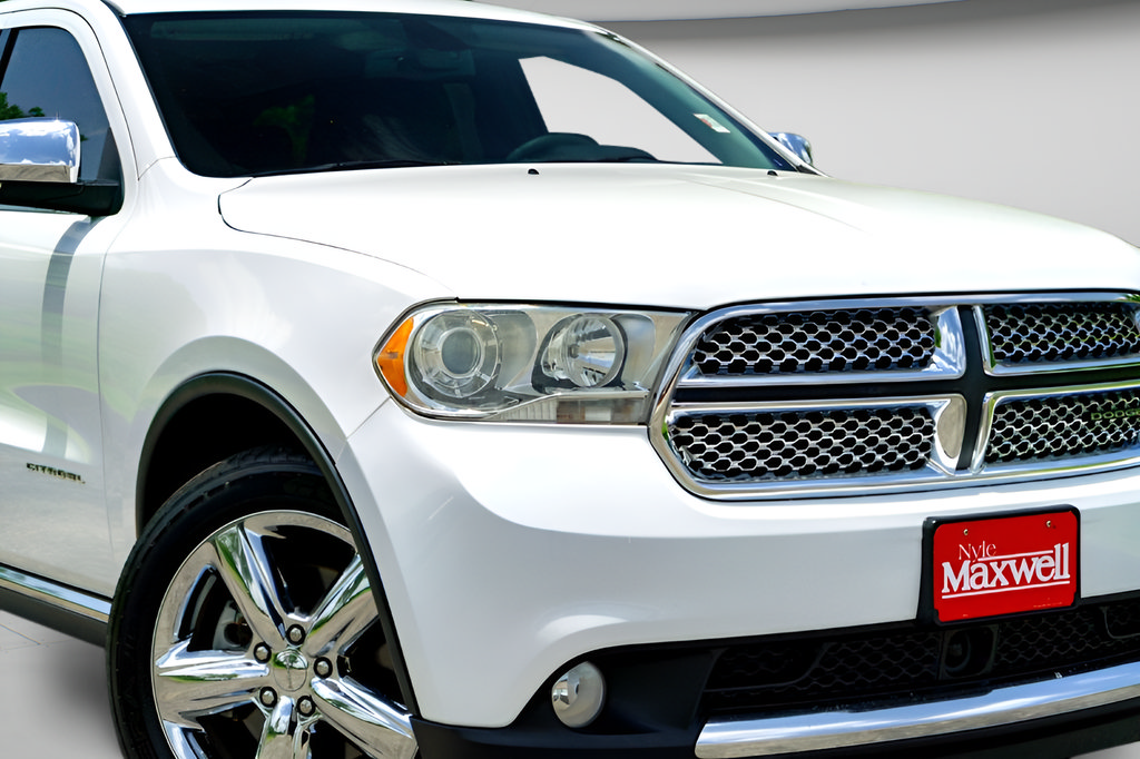 Used 2013 Dodge Durango Citadel w/ Technology Group AWD/4WD image 3