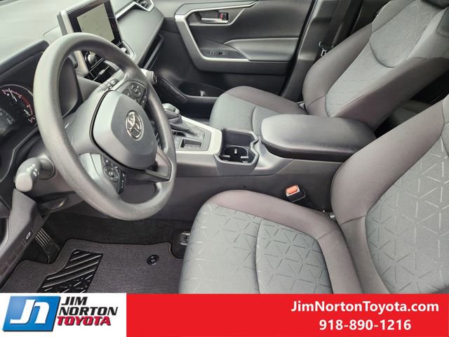 Used 2025 Toyota RAV4 XLE w/ Convenience Package FWD image 15