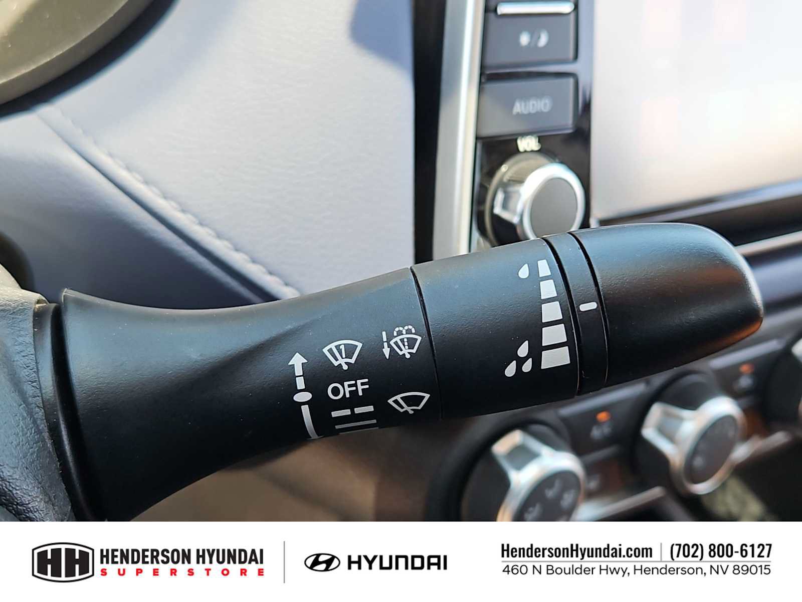 Used 2023 Nissan Versa SV FWD image 25