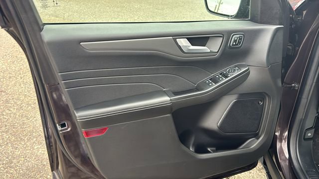 Certified 2023 Ford Escape Active w/ Tech Pack #2 image 9