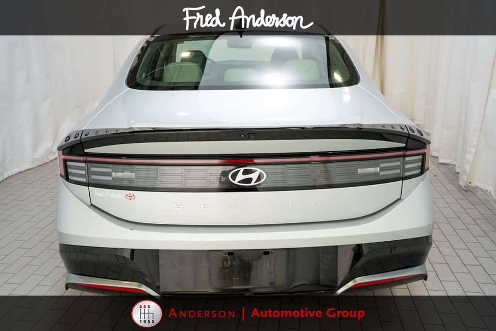 Used 2025 Hyundai Sonata SEL FWD image 4