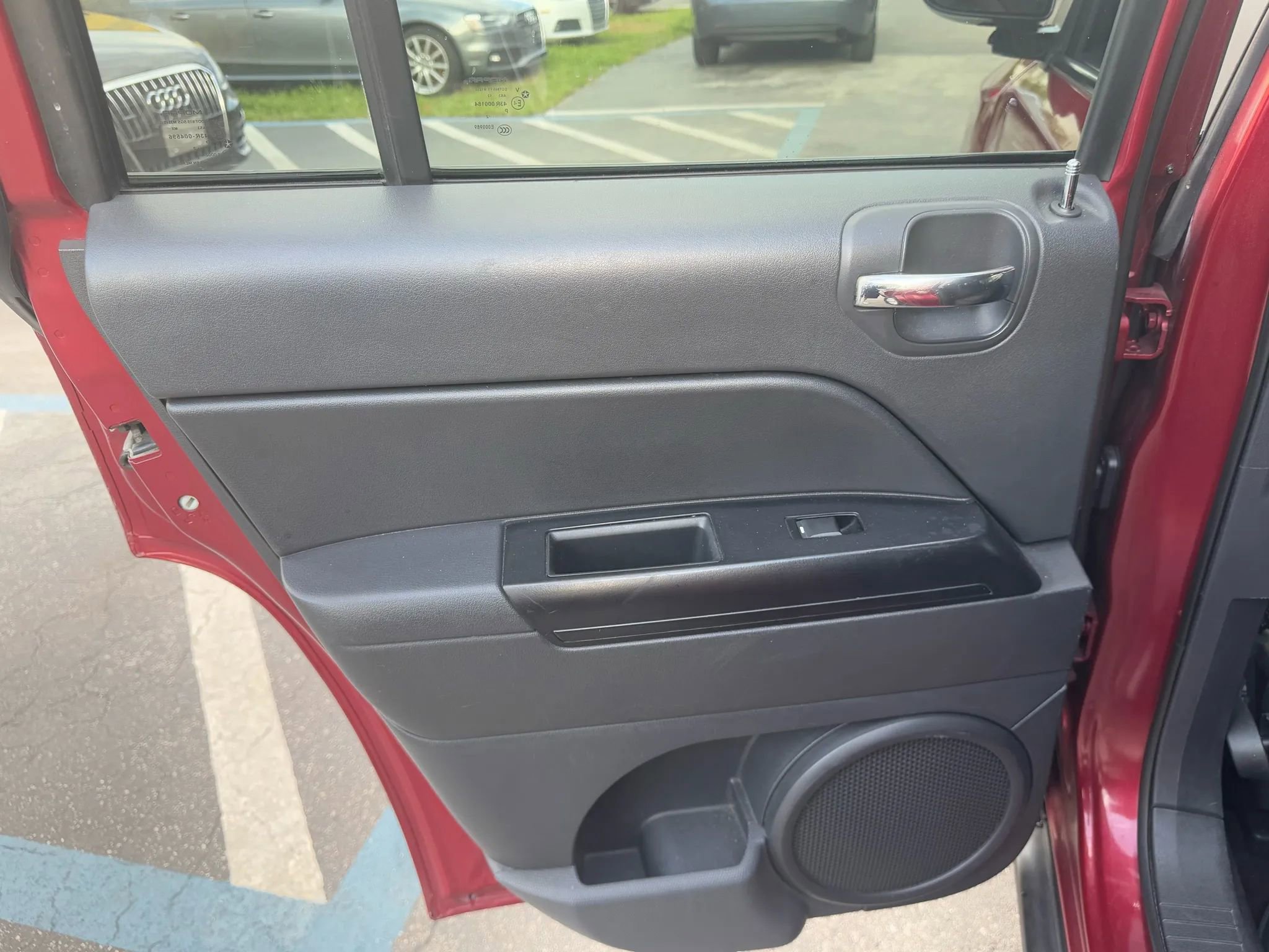 Used 2012 Jeep Compass Latitude w/ Sun/Sound Group image 31