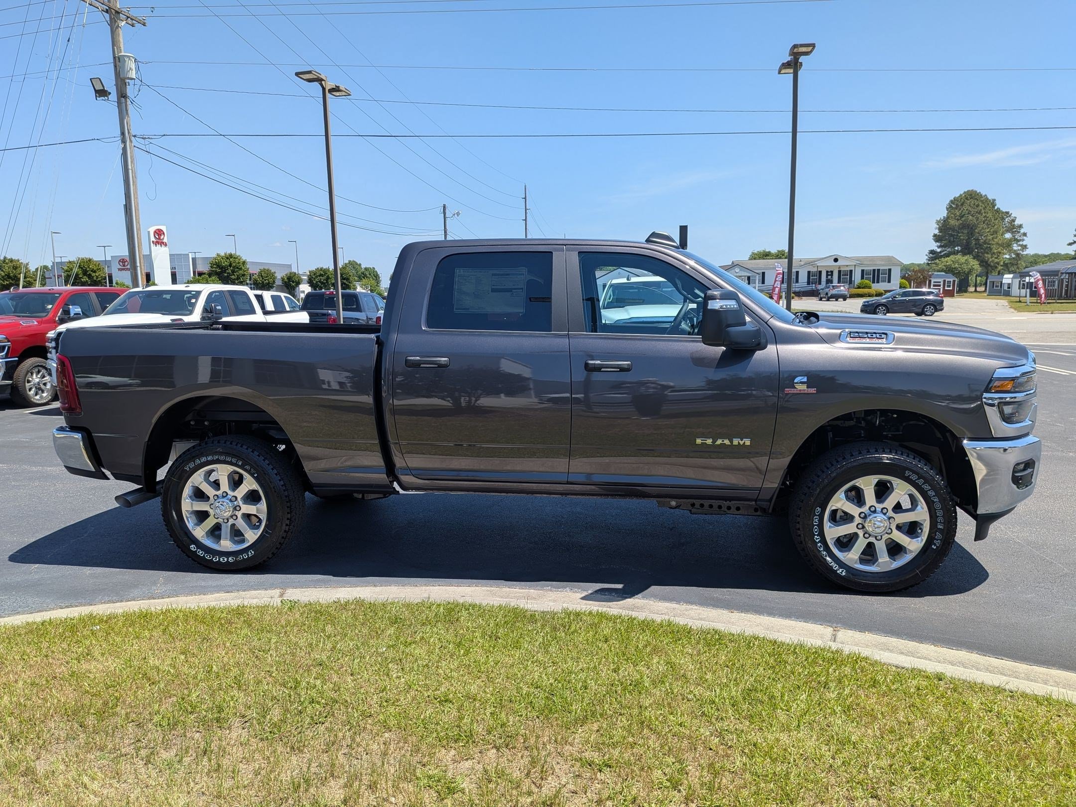 New 2026 RAM 2500 Big Horn AWD/4WD image 4