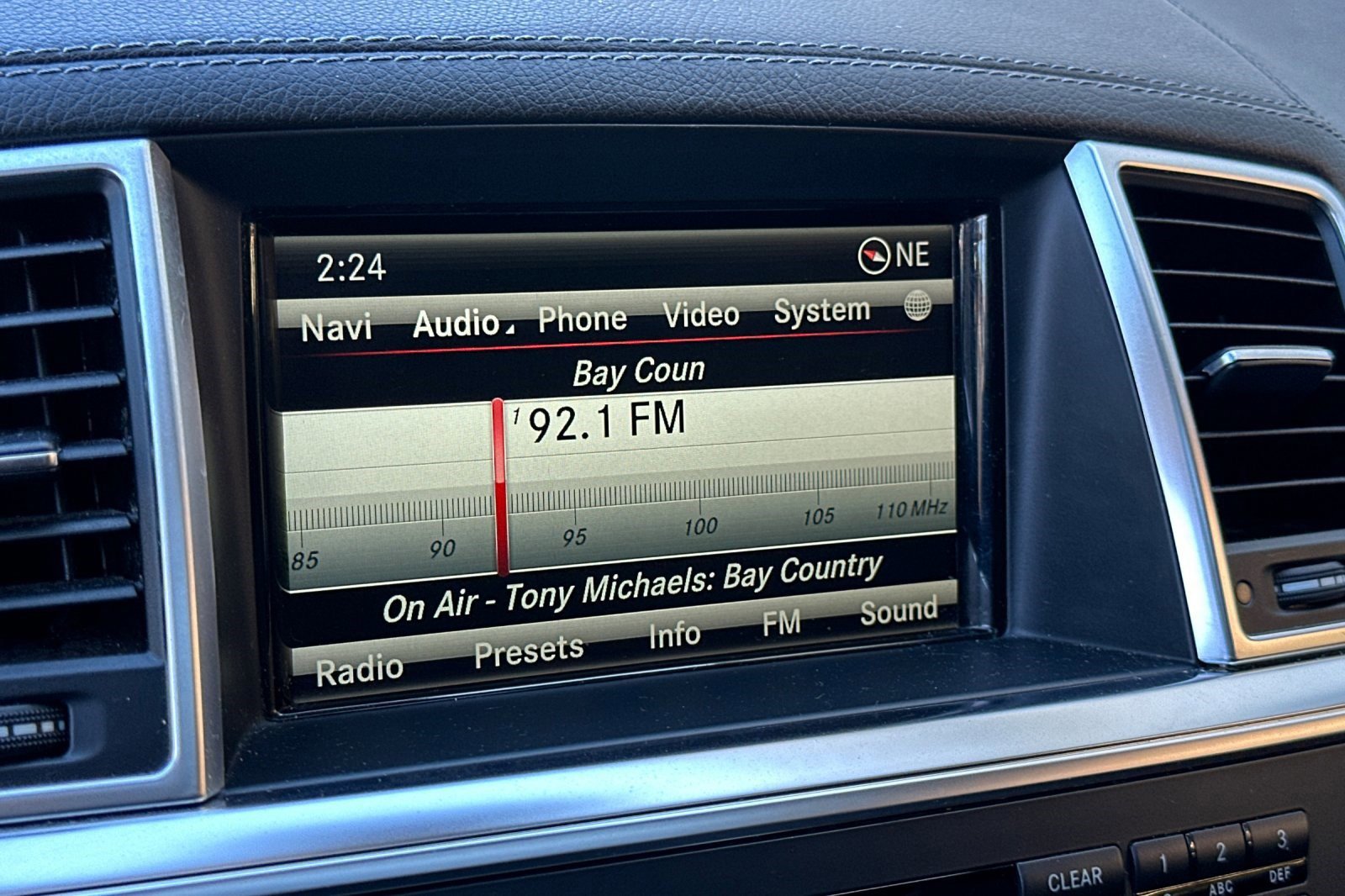 Used 2016 Mercedes-Benz GL 450 4MATIC image 27